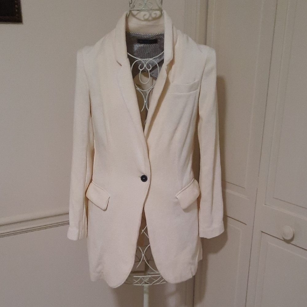 Chic Cream Women's Blazer
